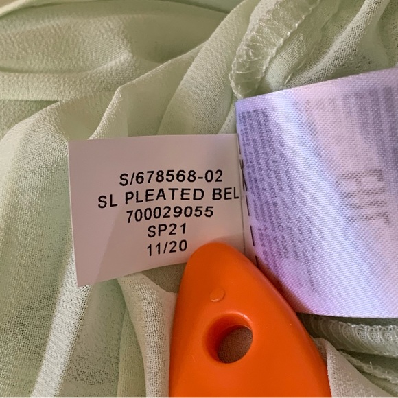 Banana Republic Pleated Sleeveless Blouse Honeydew Green NWT Size XS Tank Top - Picture 6 of 11